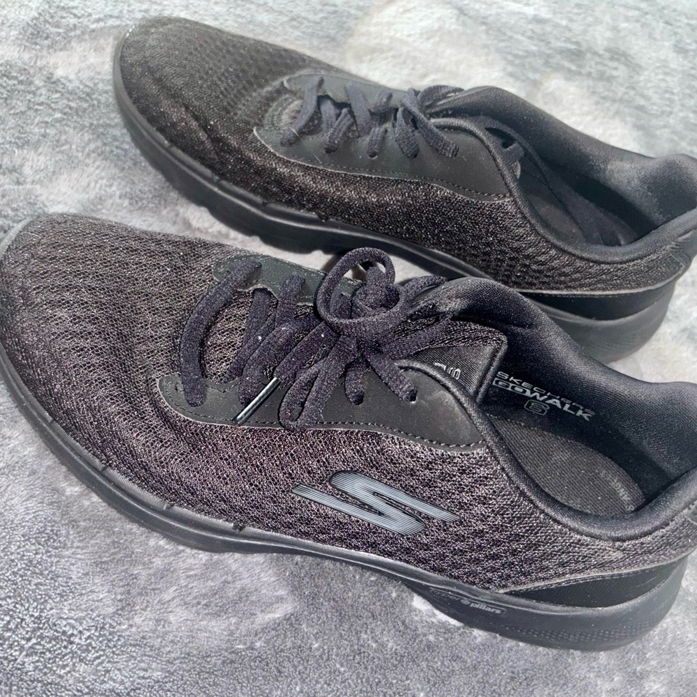 Skechers Women's Black and Gray Sneakers
